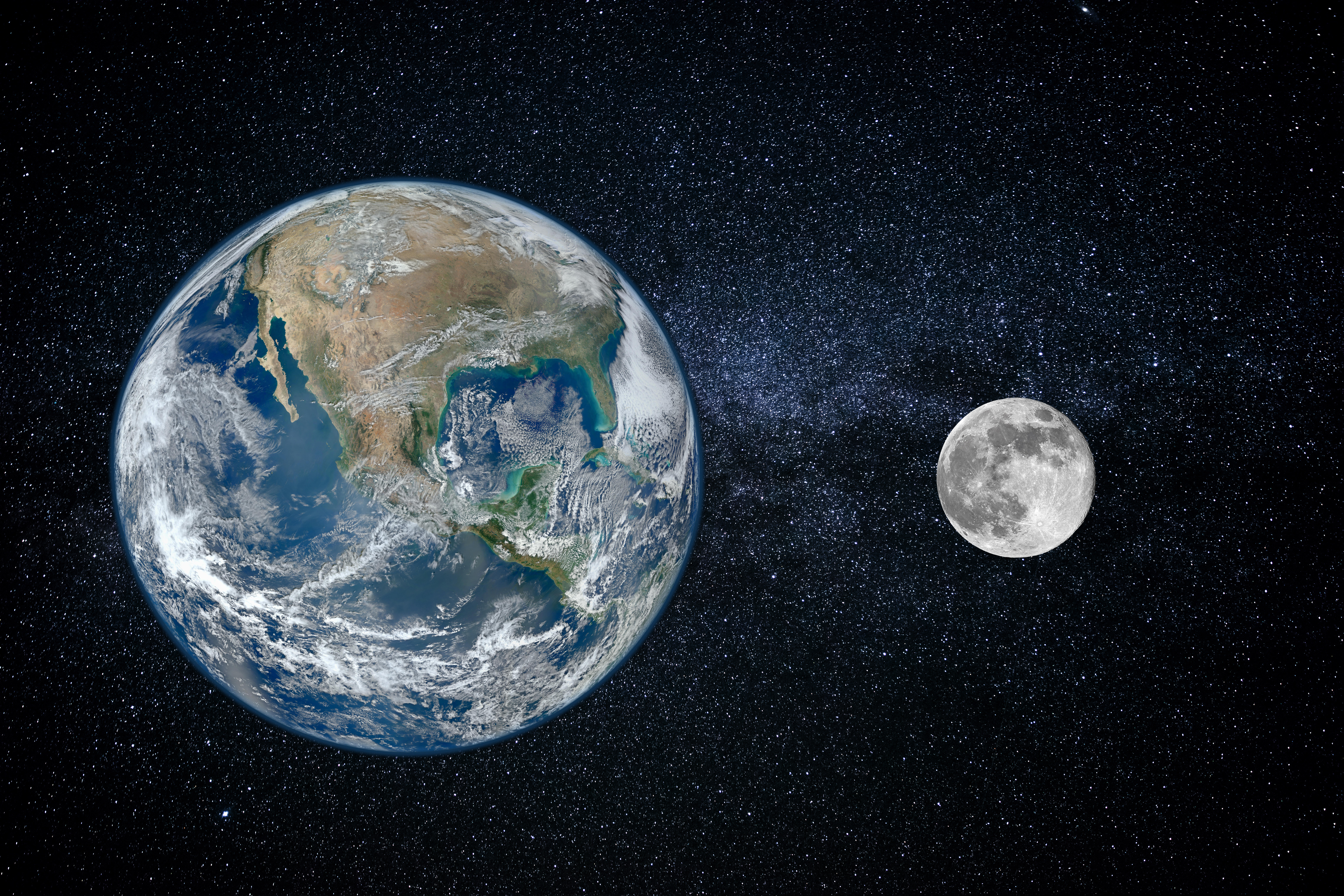 Луна каждый год отдаляется. Луна и земля. Лунка в земле. Планета земля и Луна. Земля и Луна из космоса.